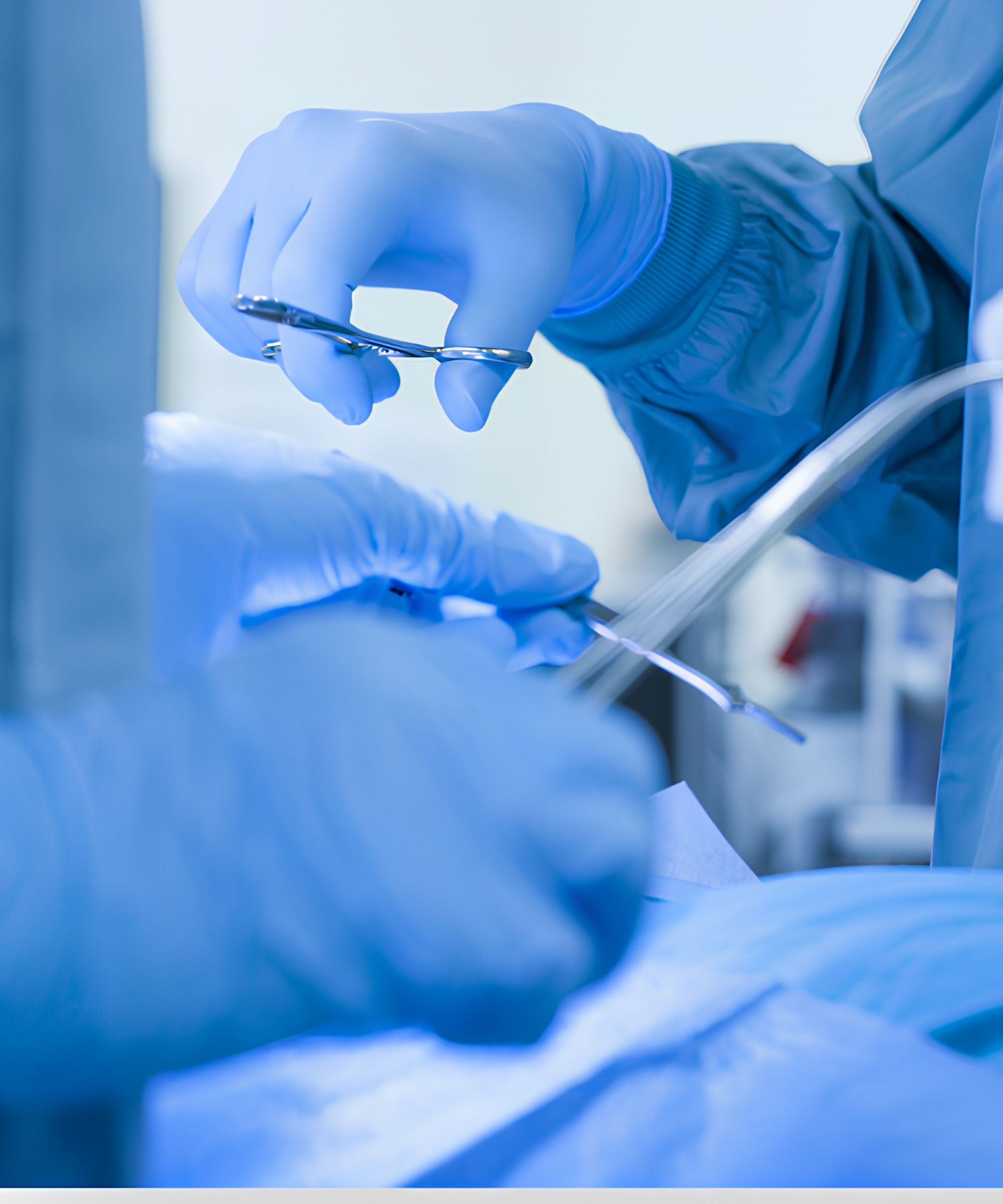 A,Group,Of,Doctors,Performing,A,Surgical,Procedure.