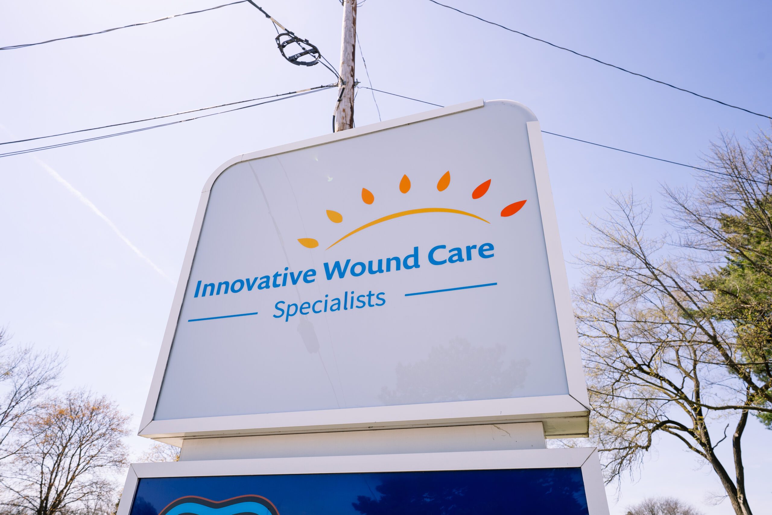 picture of signage for innovative wound care specialists in flint michigan